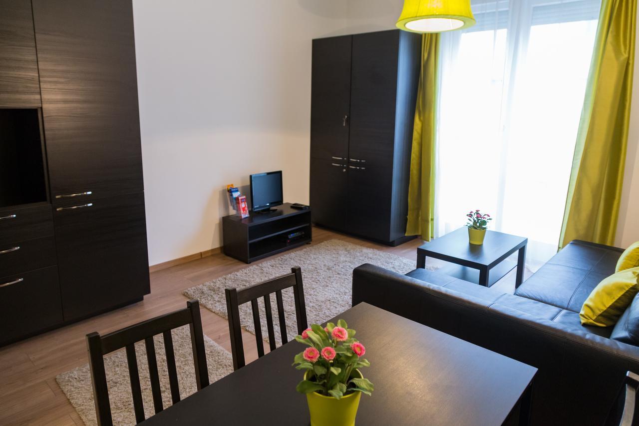 Balaton Delux Apartment บูดาเปสต์ ภายนอก รูปภาพ